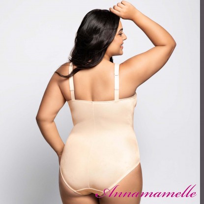 De prachtige Ulla Dessous Viola Body met beugel straalt elegantie uit